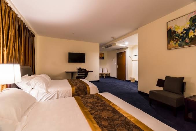 John Hotel