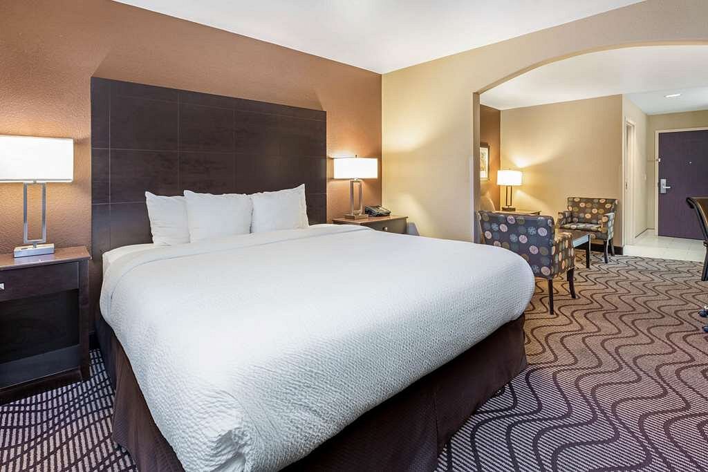 The Atrium Hotel