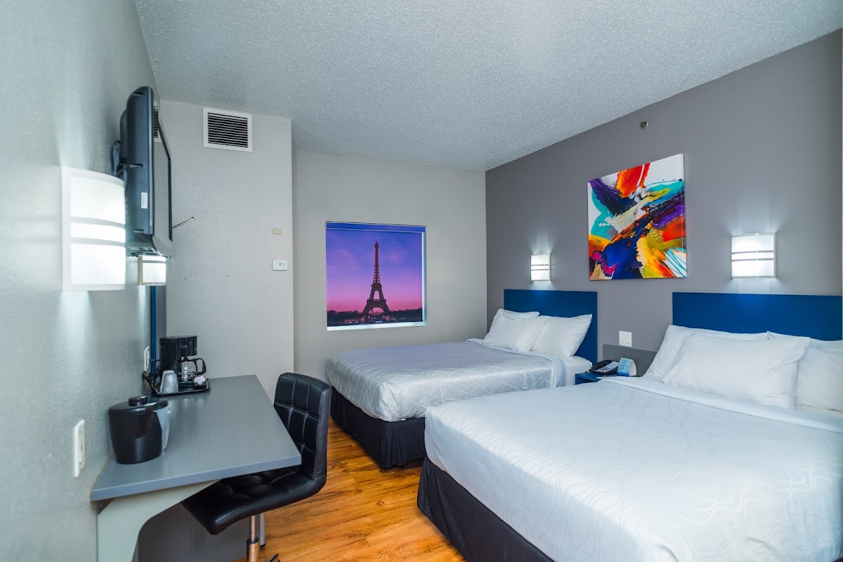Studio Z Extended Stay Hotel & Lounge