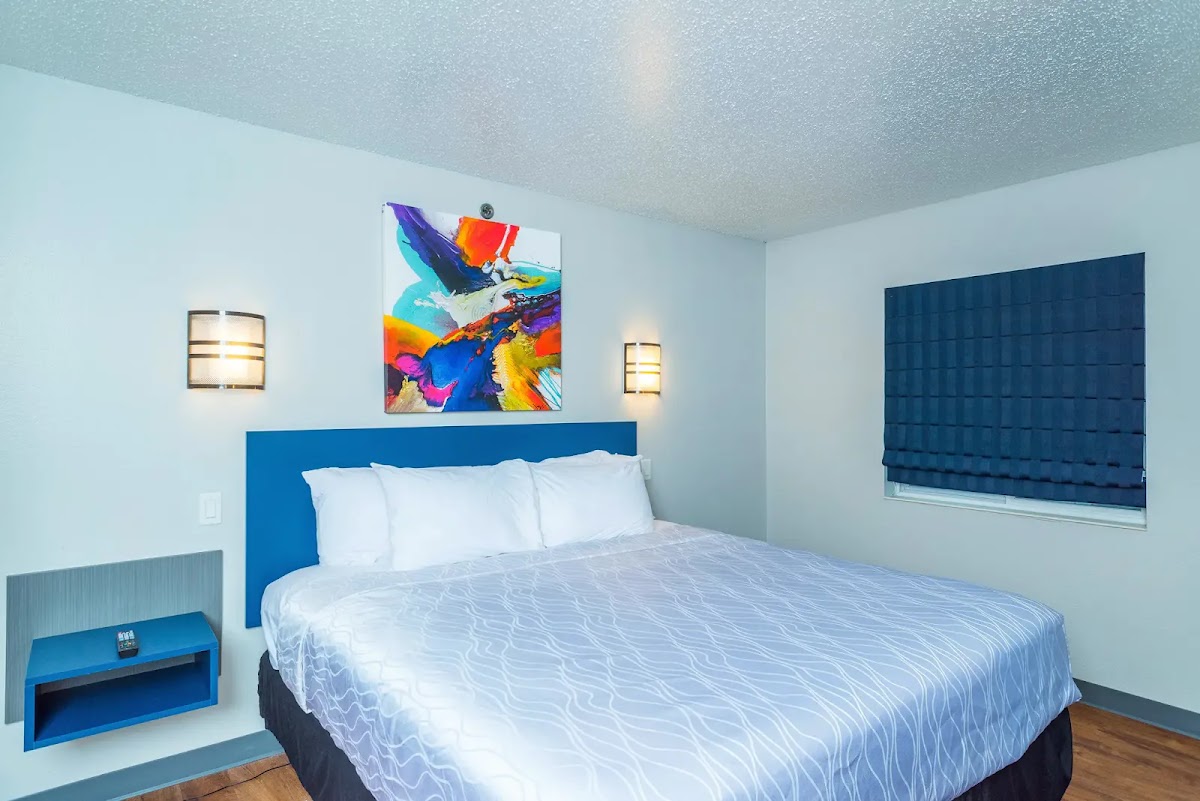 Studio Z Extended Stay Hotel & Lounge