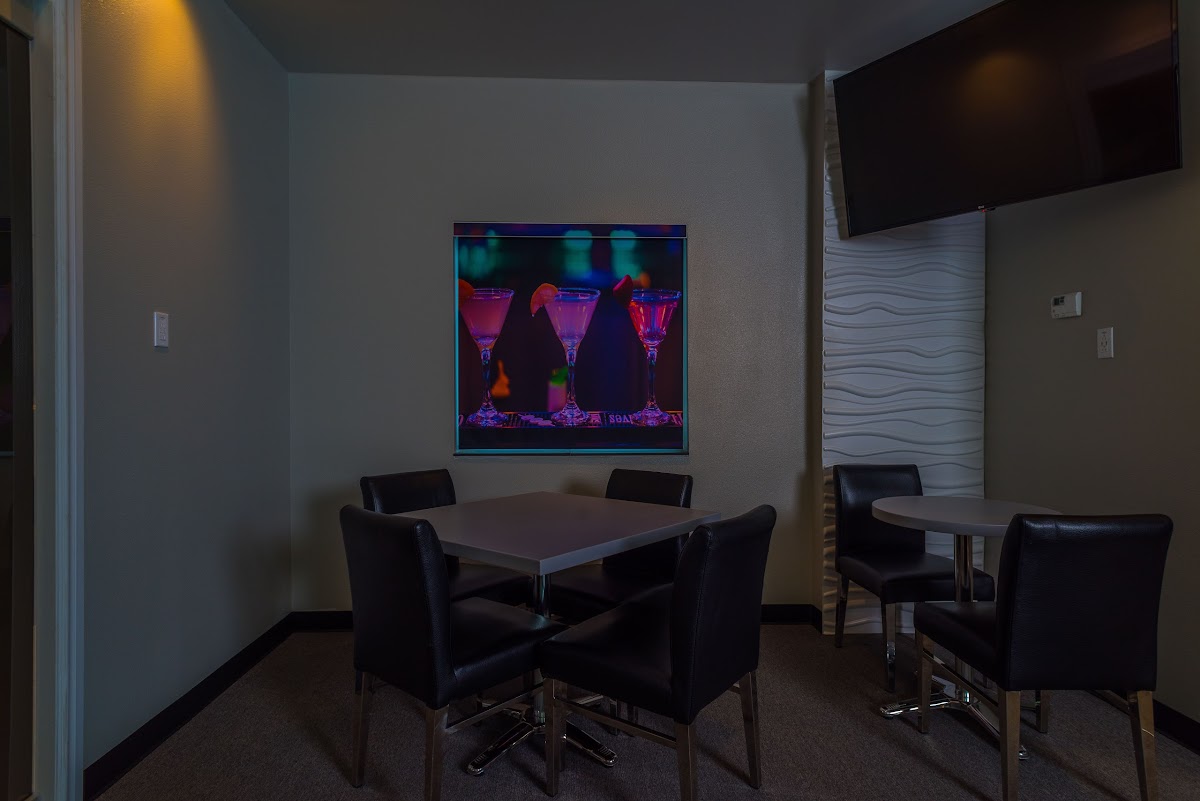 Studio Z Extended Stay Hotel & Lounge