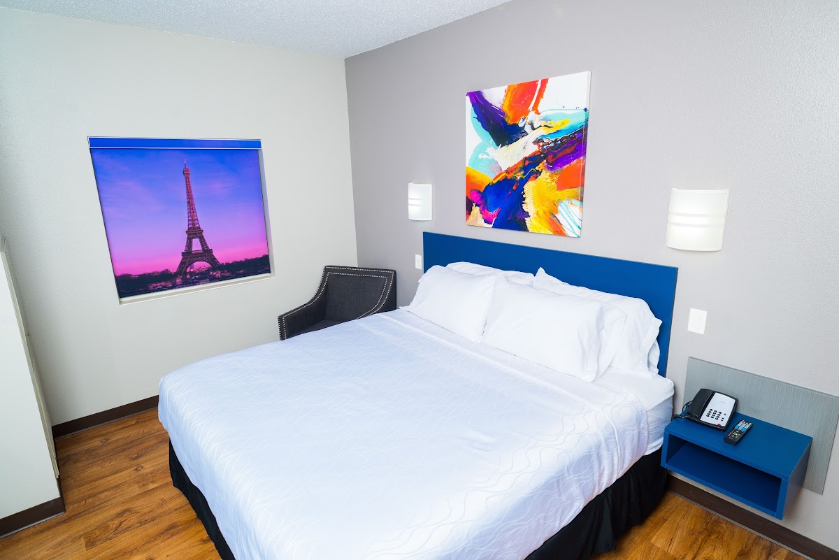Studio Z Extended Stay Hotel & Lounge