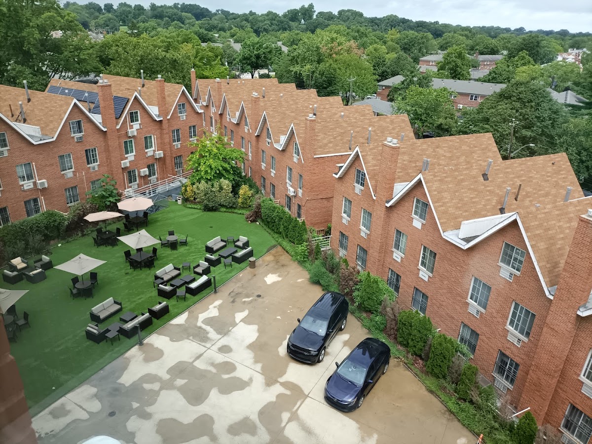 Courtyard by Marriott New York Queens/Fresh Meadows