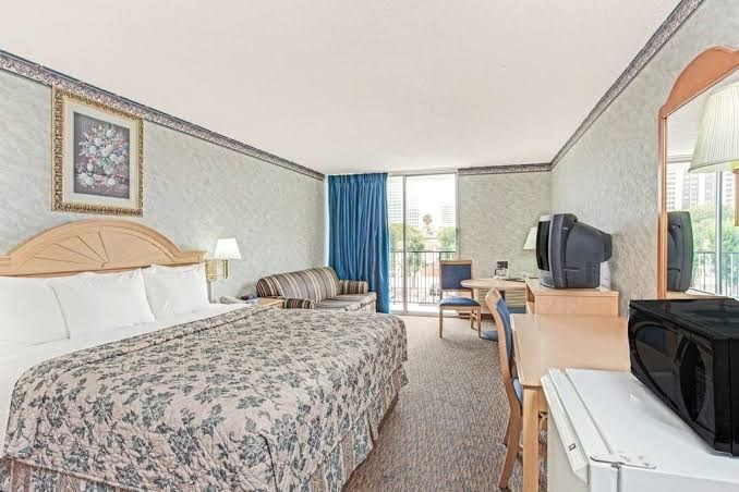Glendale Express Hotel