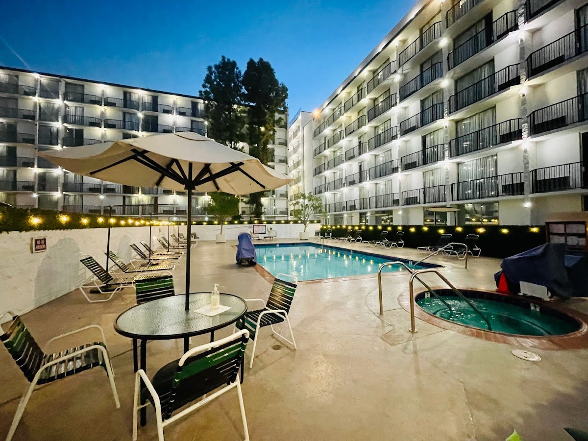 Glendale Express Hotel