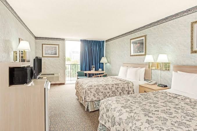 Glendale Express Hotel