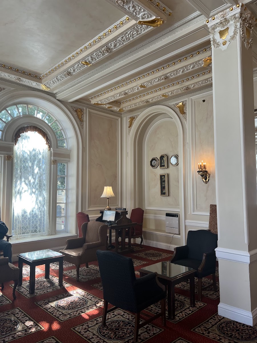 Beresford Arms Hotel