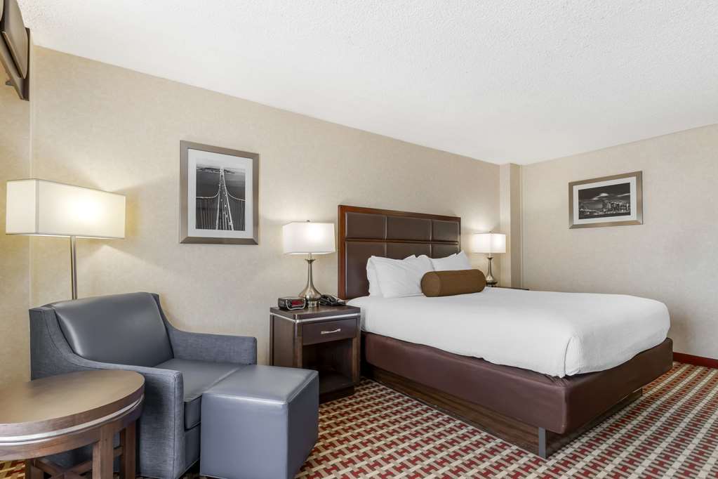 Best Western Plus Grosvenor Airport Hotel