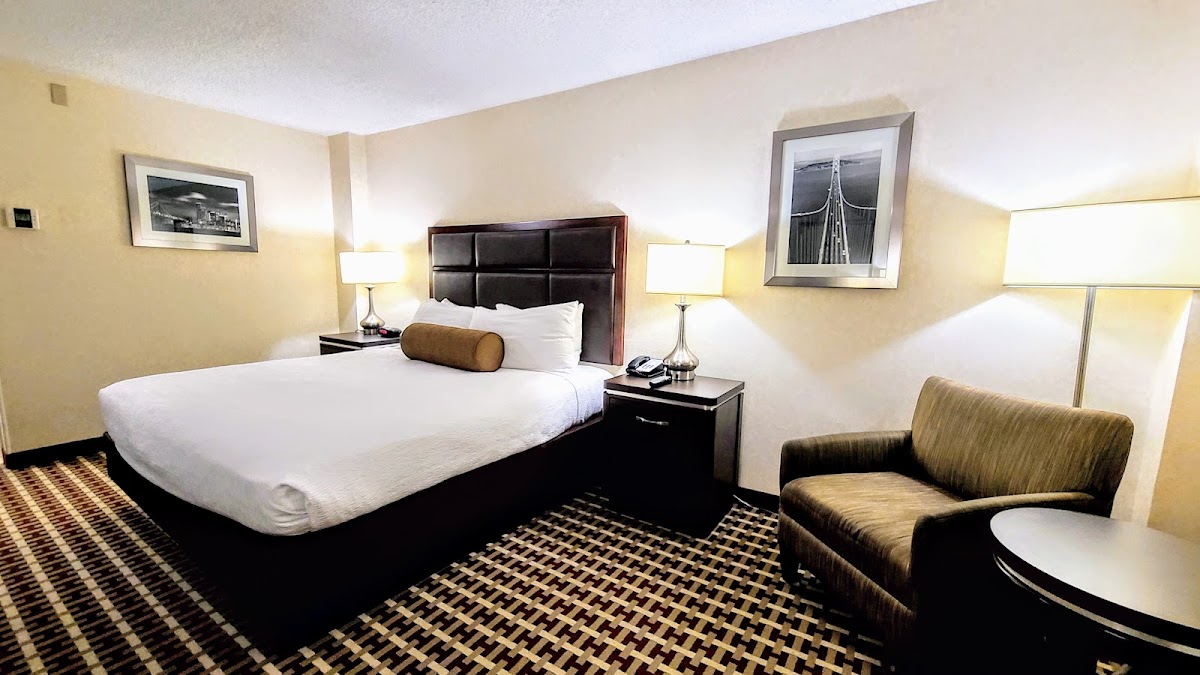 Best Western Plus Grosvenor Airport Hotel