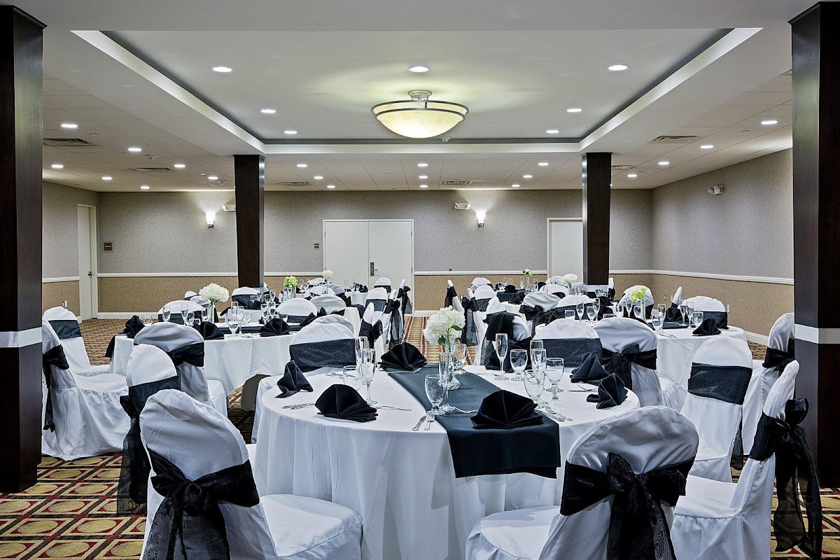 Holiday Inn & Suites Anaheim - Fullerton