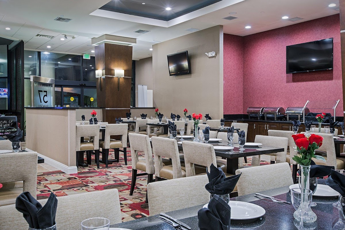 Holiday Inn & Suites Anaheim - Fullerton