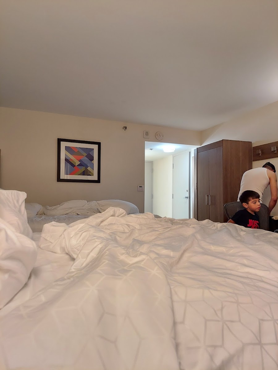 Holiday Inn & Suites Anaheim - Fullerton