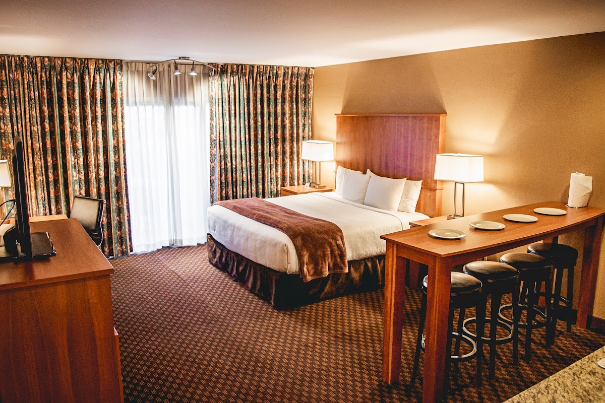 Mirabeau Park Hotel & Convention Center