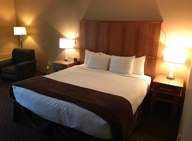 Mirabeau Park Hotel & Convention Center
