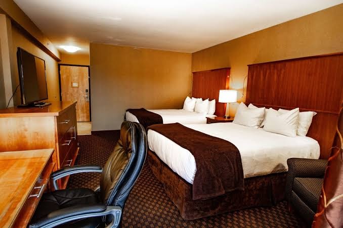 Mirabeau Park Hotel & Convention Center