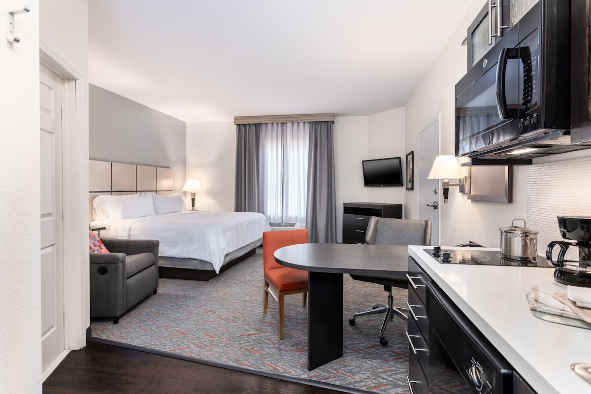 Candlewood Suites Building 540