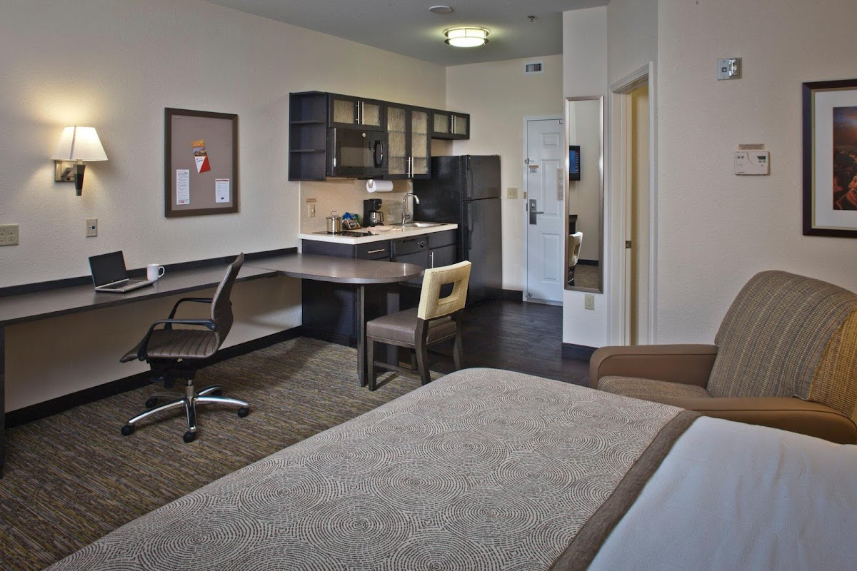 Candlewood Suites Building 540