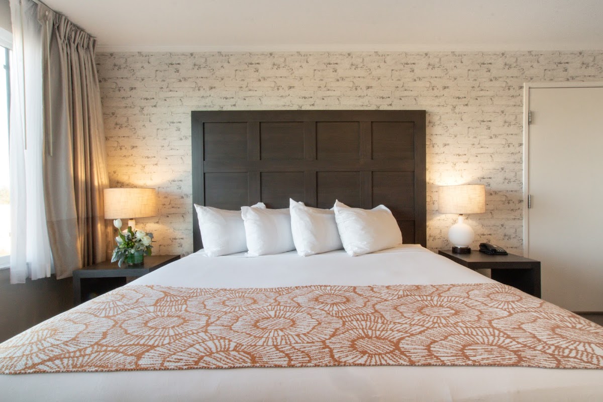 Oxford Suites Chico