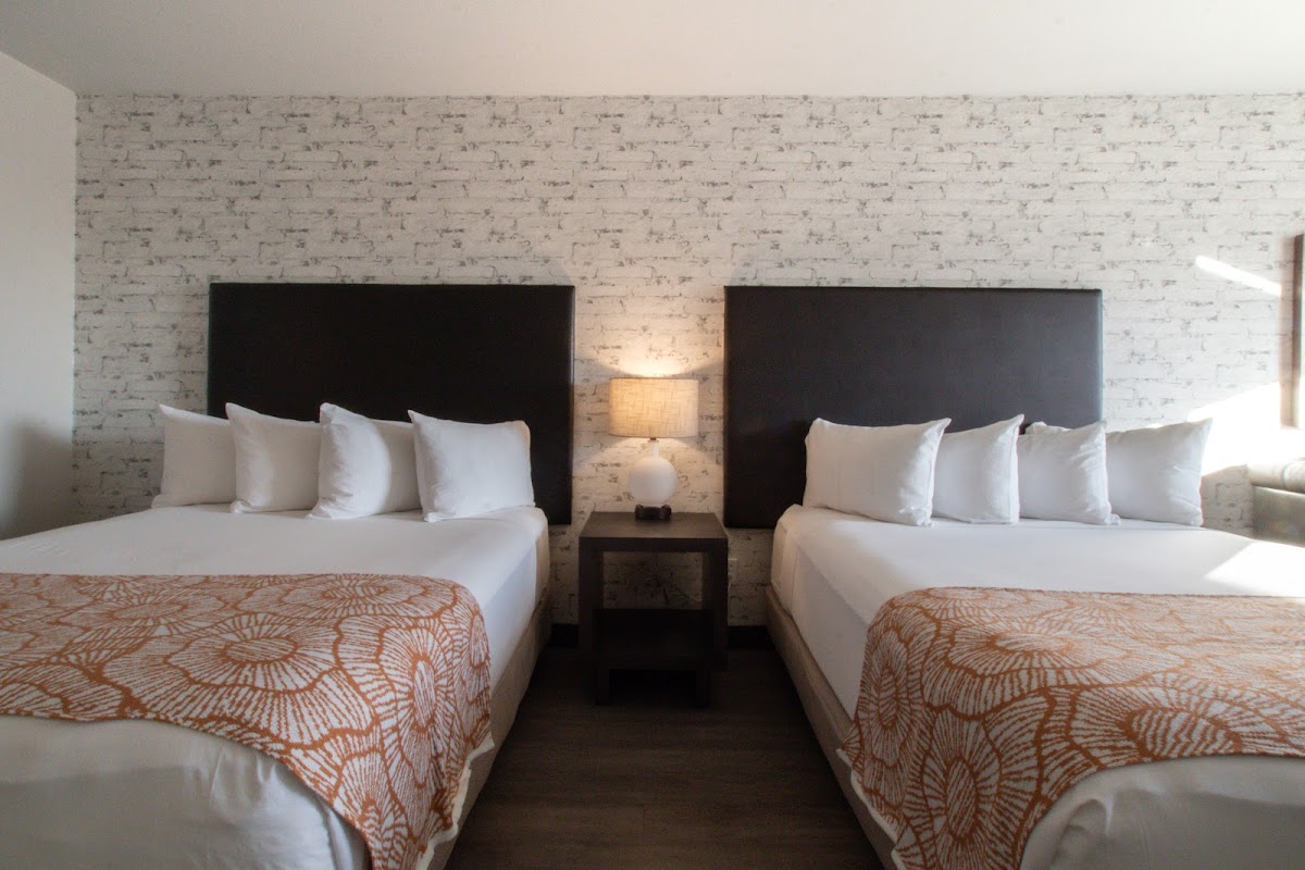 Oxford Suites Chico