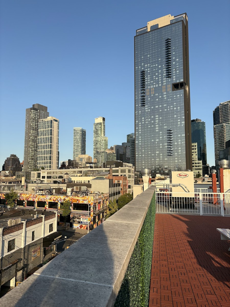 LIC Hotel