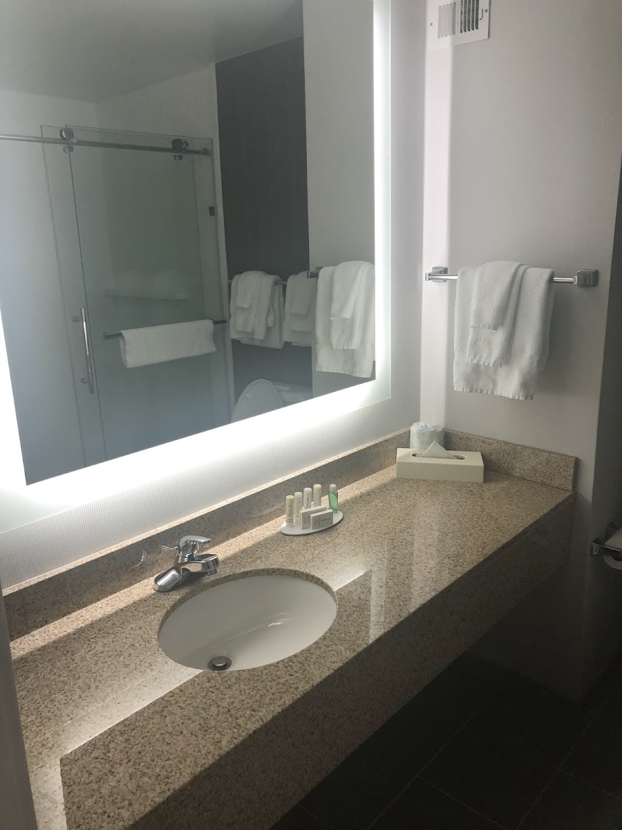 Courtyard by Marriott Raleigh Crabtree Valley