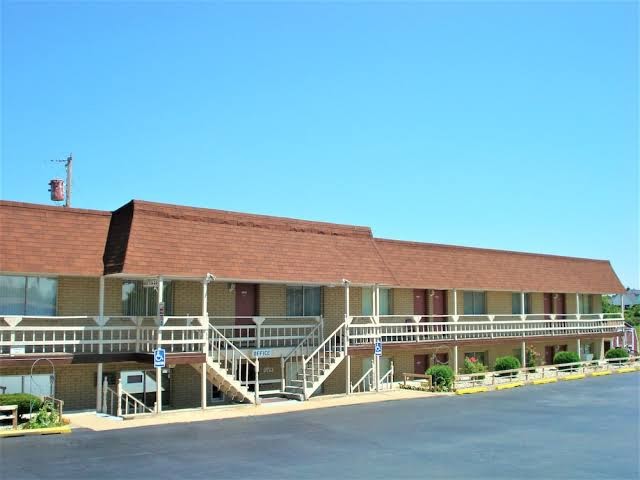 Country Meadow Inn