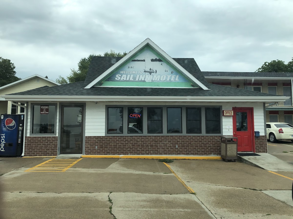 Sail Inn Motel