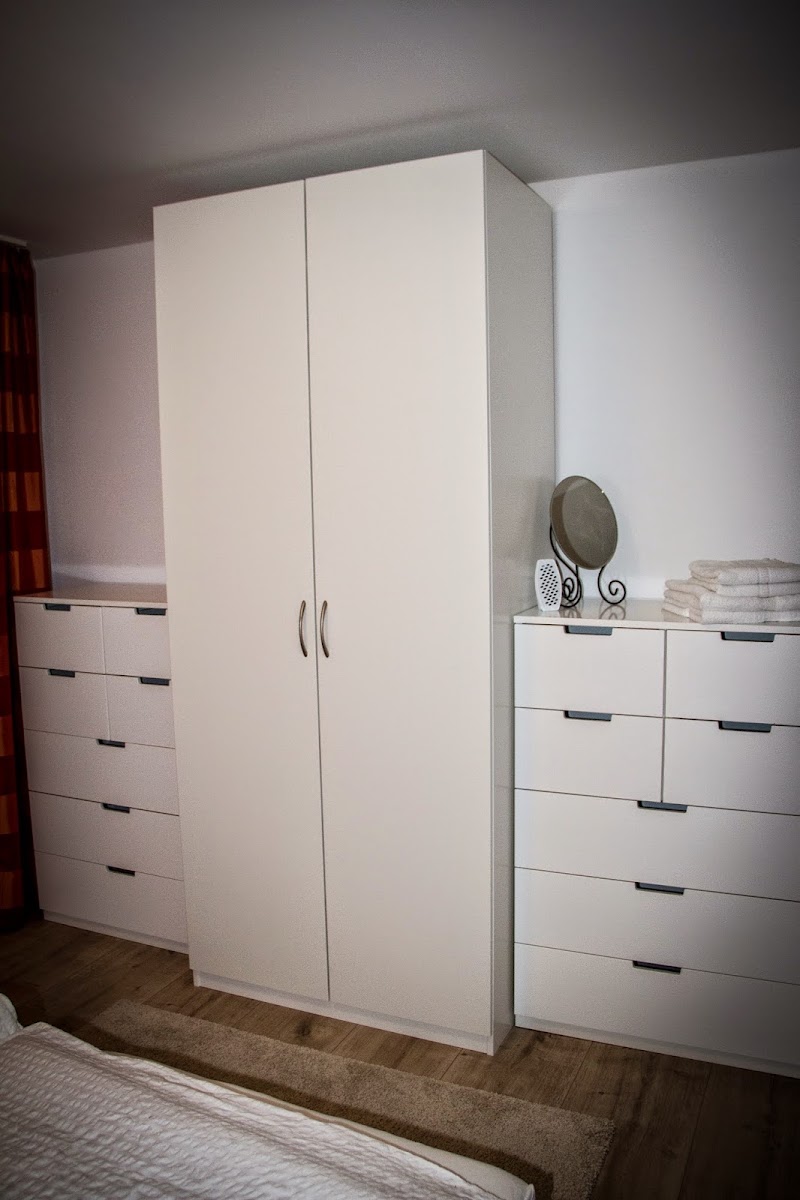 Cozy Corners - Hotel/Furnished Apartments