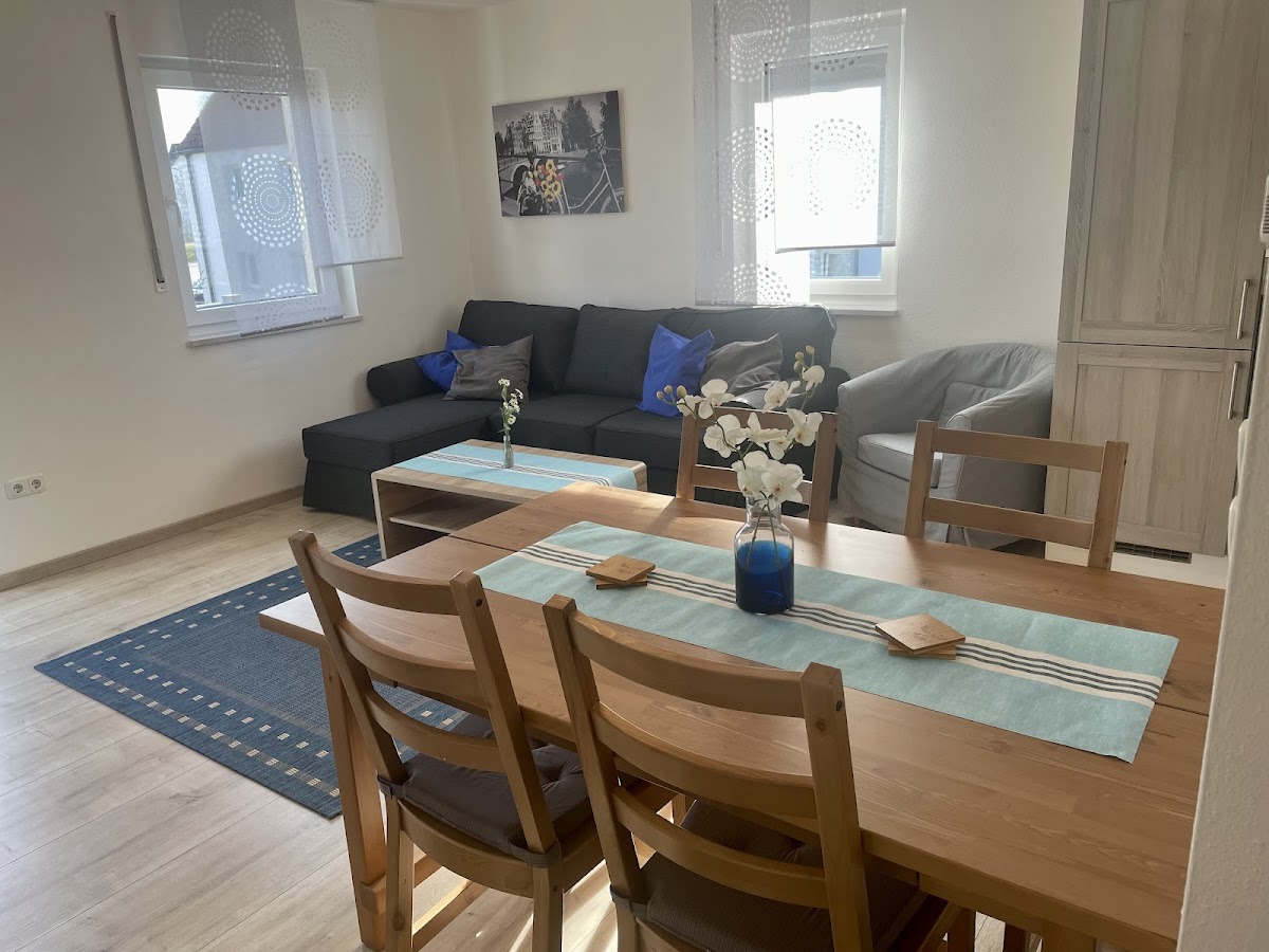 Cozy Corners - Hotel/Furnished Apartments