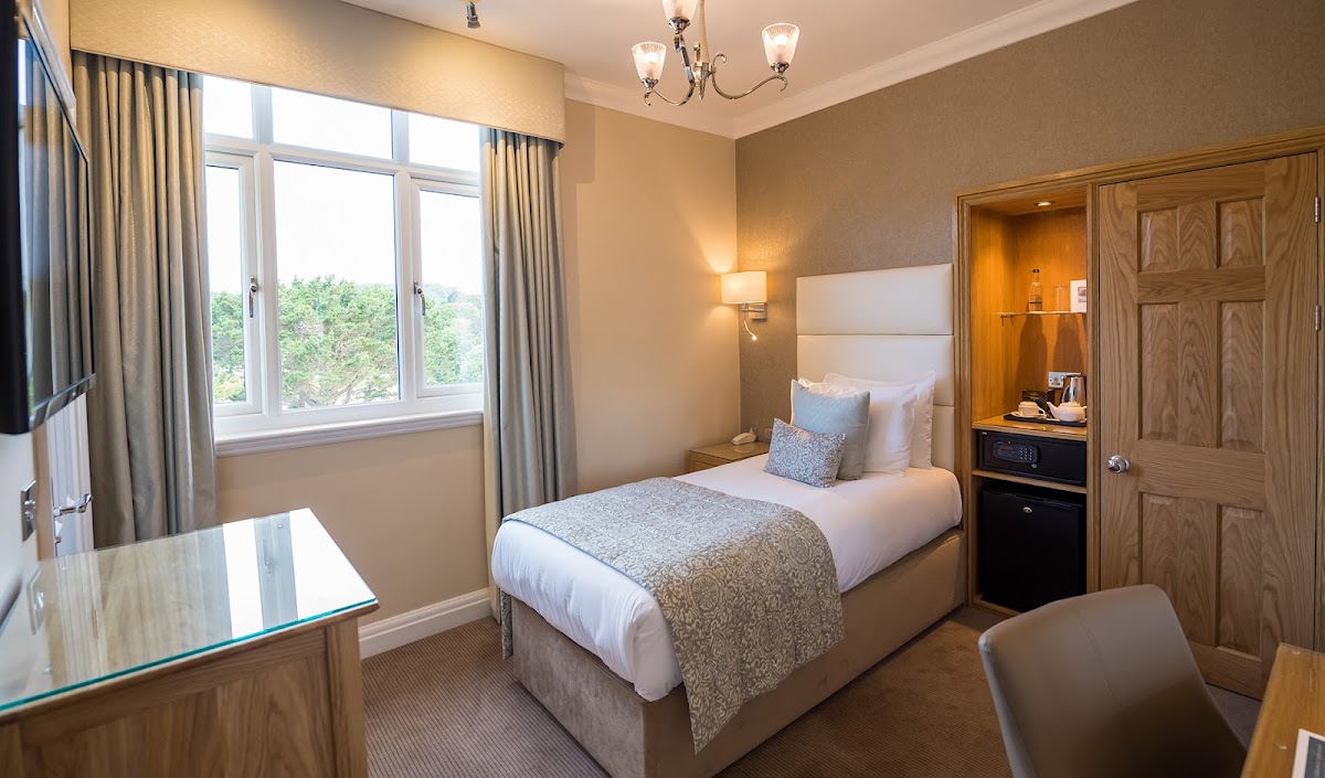 The Victoria Hotel & Source Spa