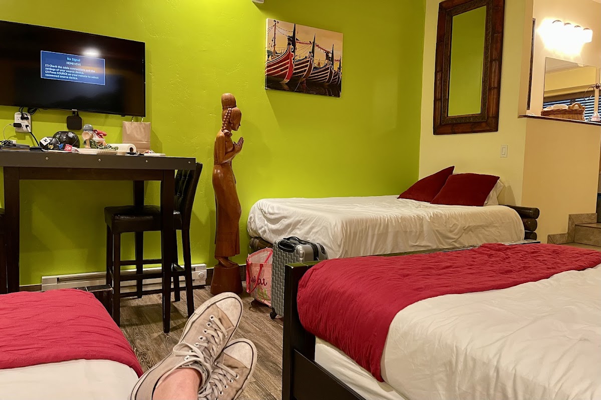 Nomads Hotel