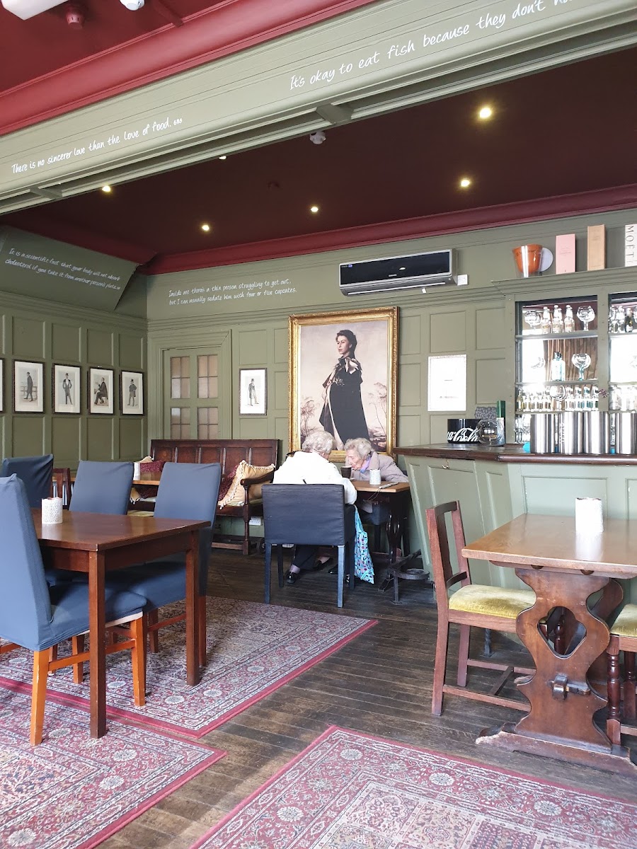 The George Hotel