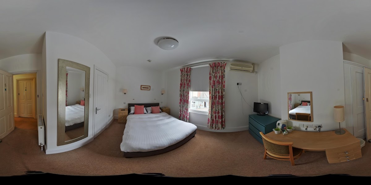 The George Hotel