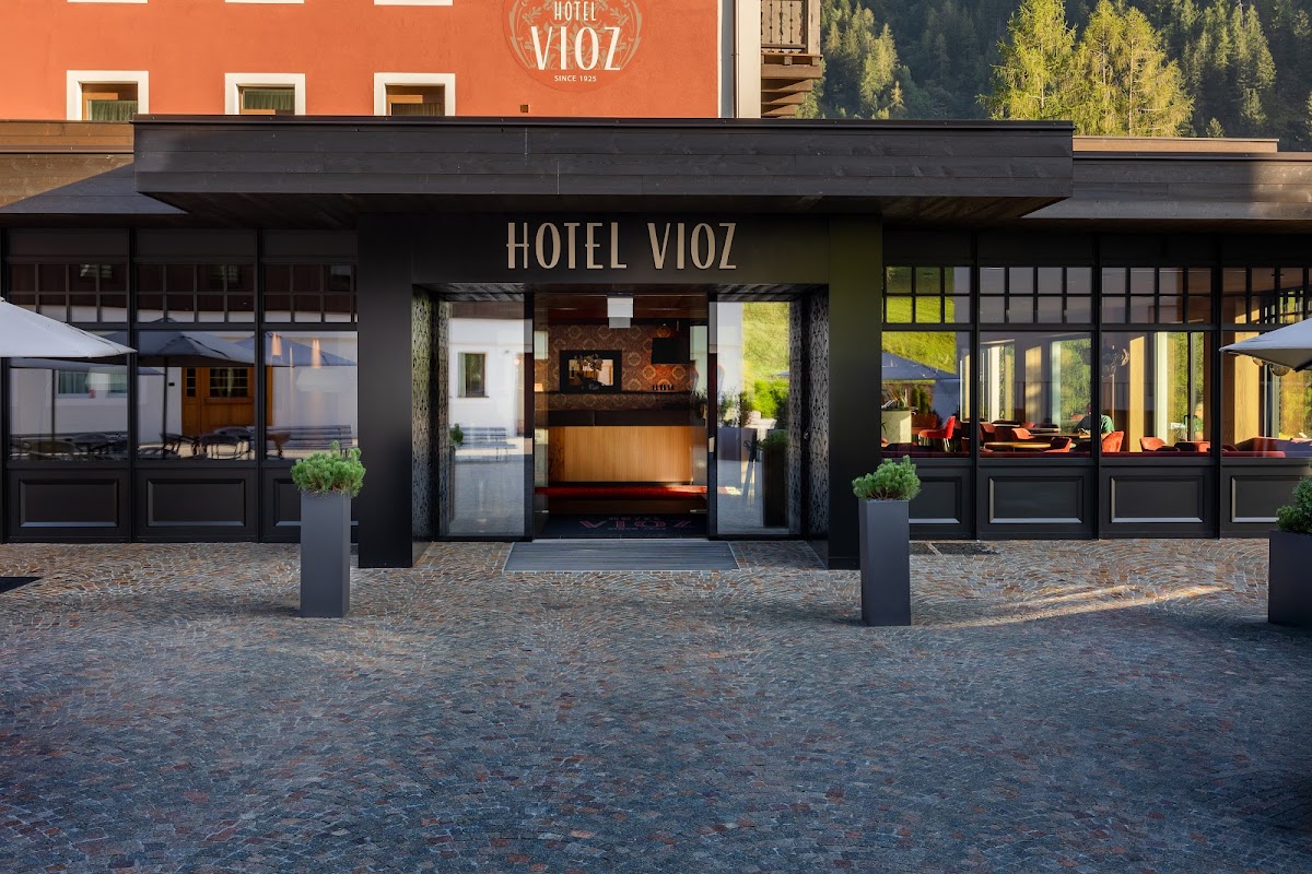 Hotel Vioz - Family Hotel & Apartments