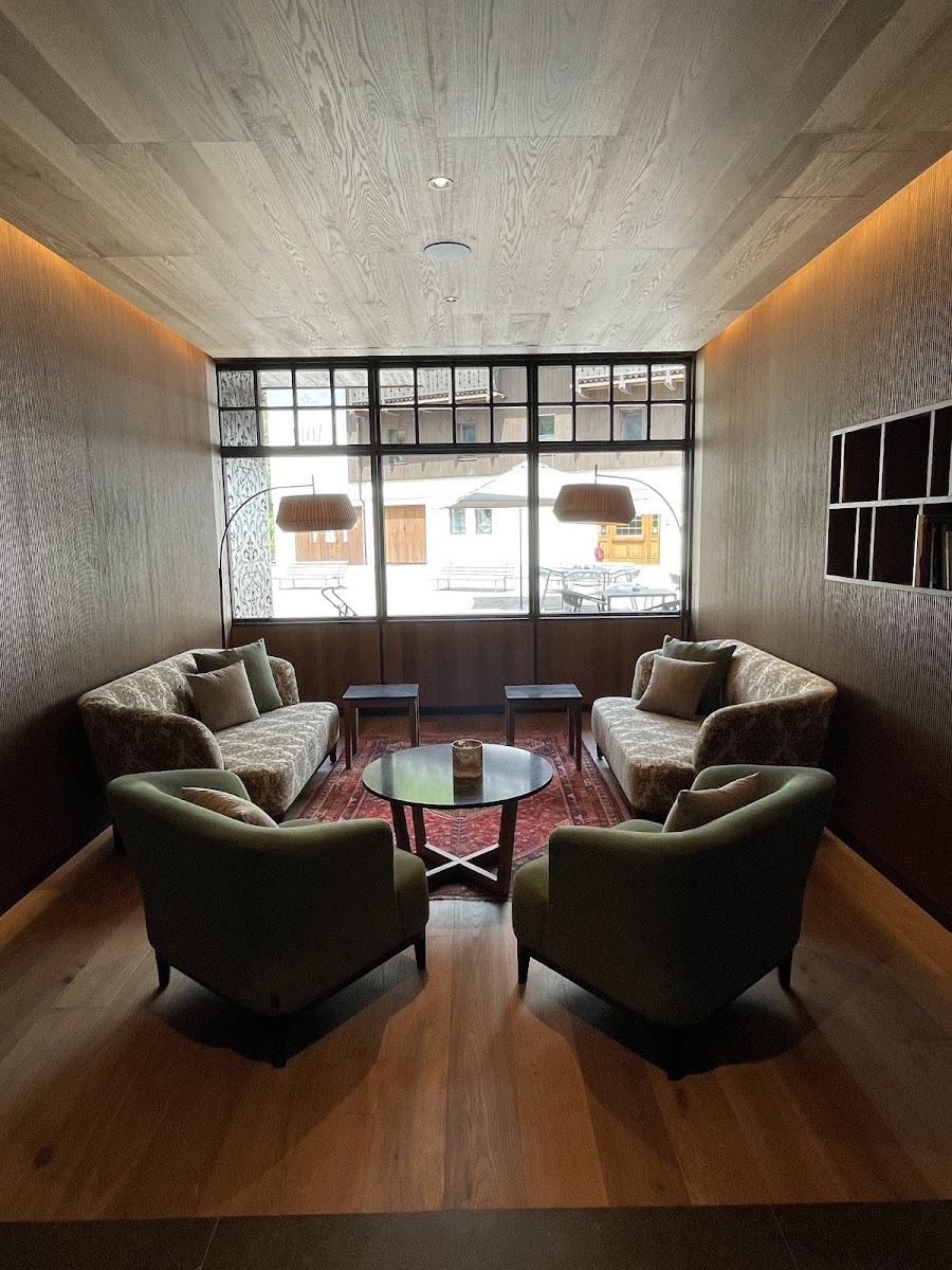 Hotel Vioz - Family Hotel & Apartments