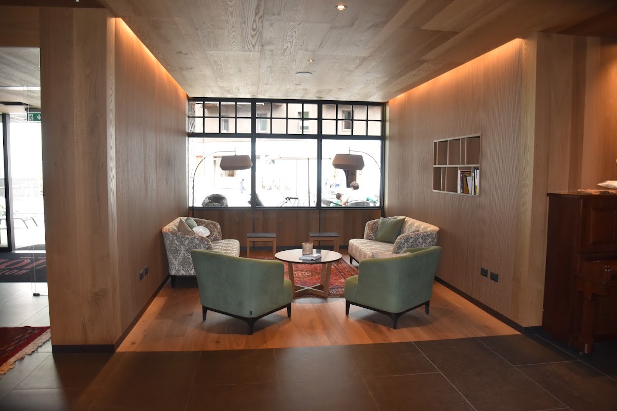 Hotel Vioz - Family Hotel & Apartments