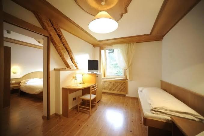Hotel Vioz - Family Hotel & Apartments