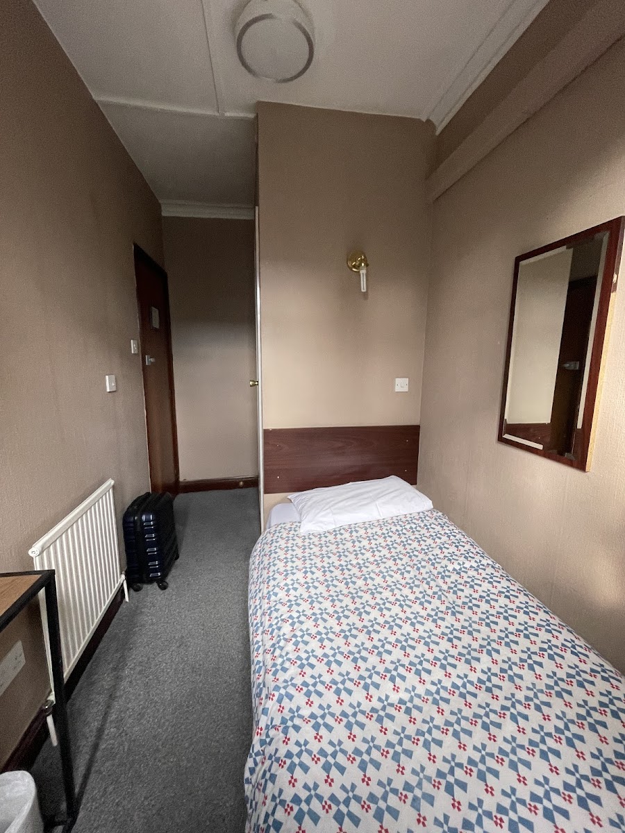Four Stars Hotel