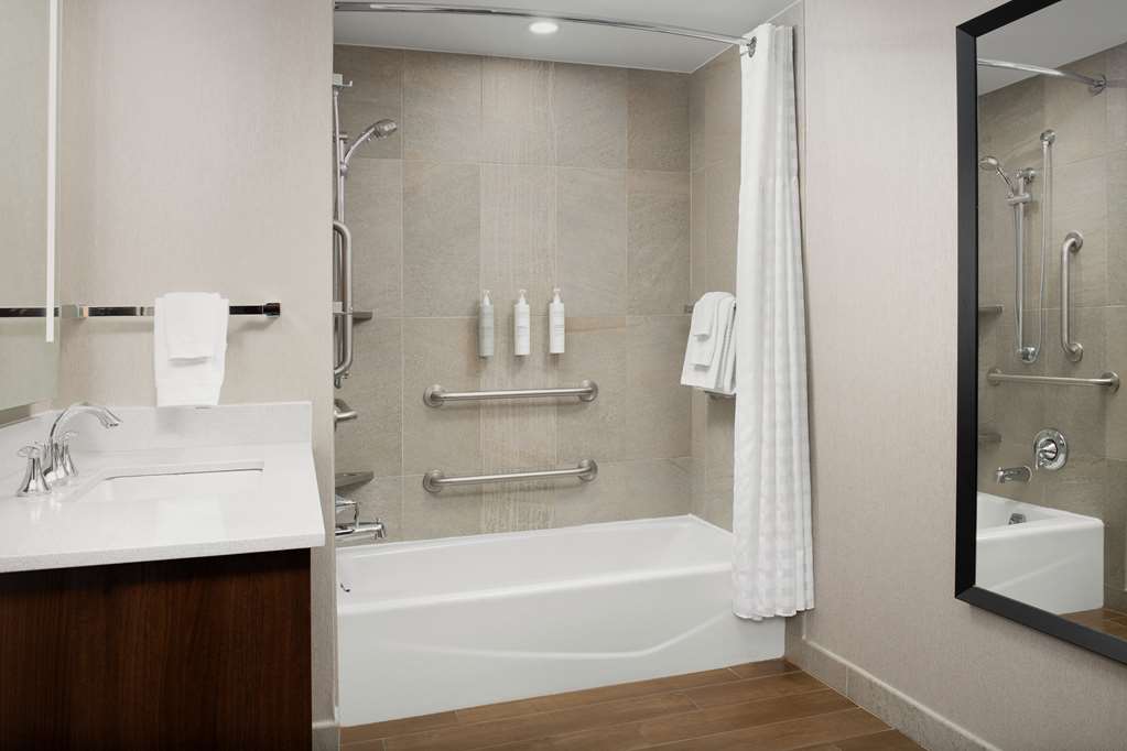Embassy Suites by Hilton Springfield