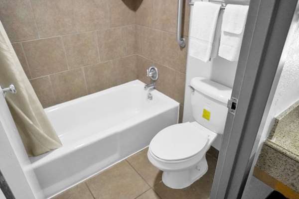 Econo Lodge Carlsbad Caverns Area