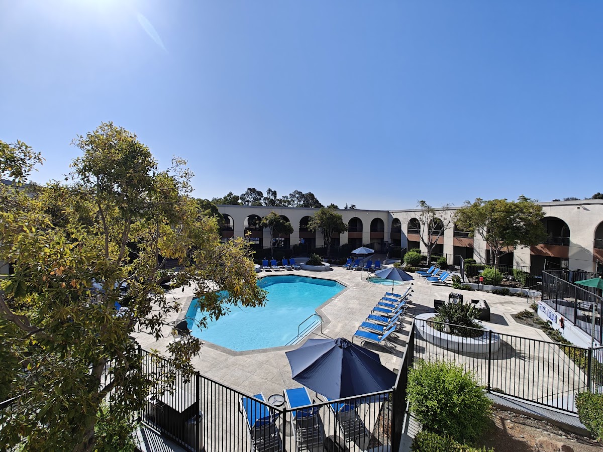 DoubleTree by Hilton Hotel Newark - Fremont