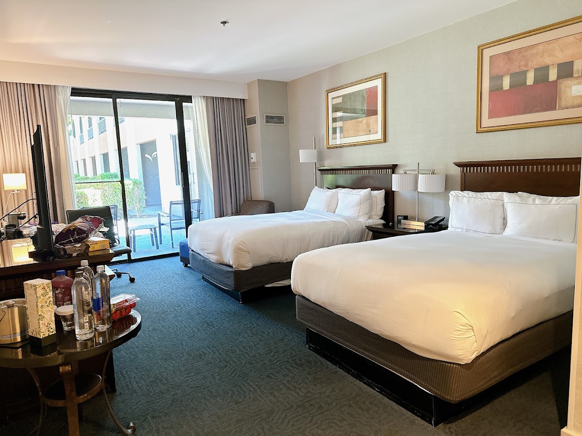 DoubleTree by Hilton Hotel Newark - Fremont