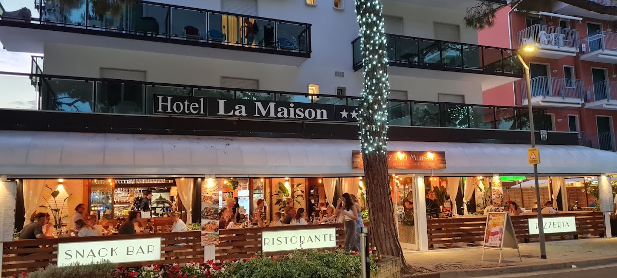 La Maison Hotel