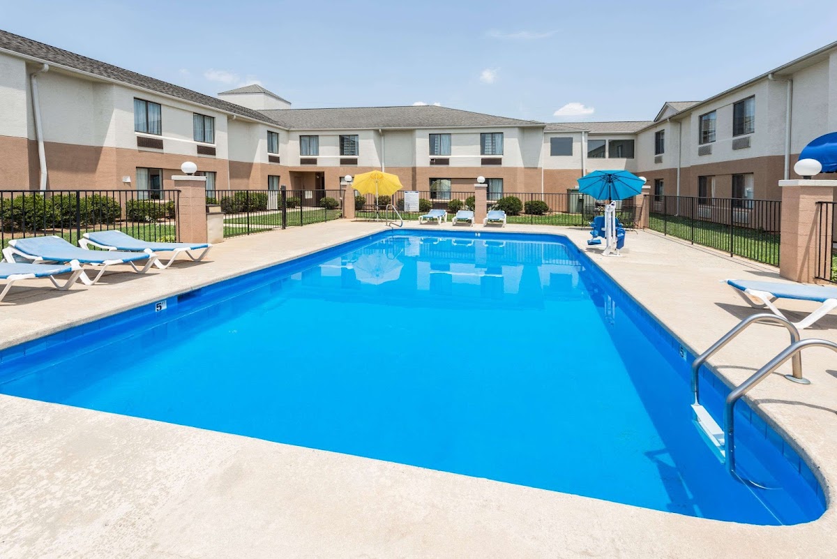 Days Inn by Wyndham Yadkinville