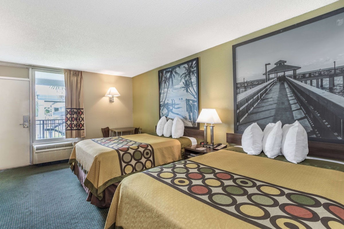Super 8 by Wyndham Ocala I-75