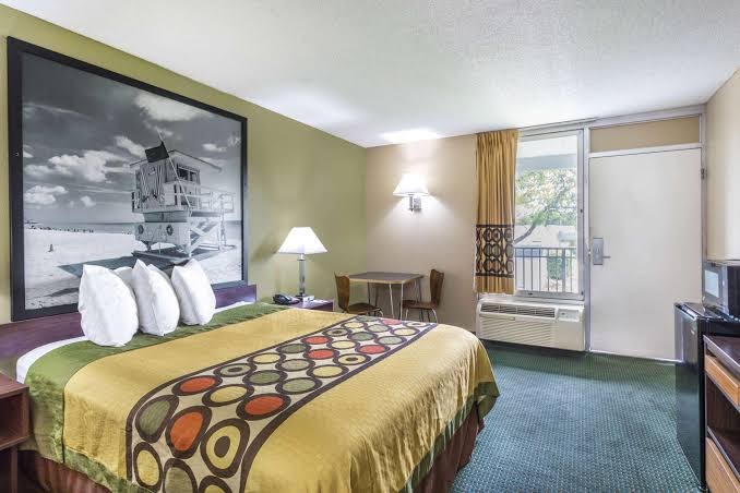 Super 8 by Wyndham Ocala I-75