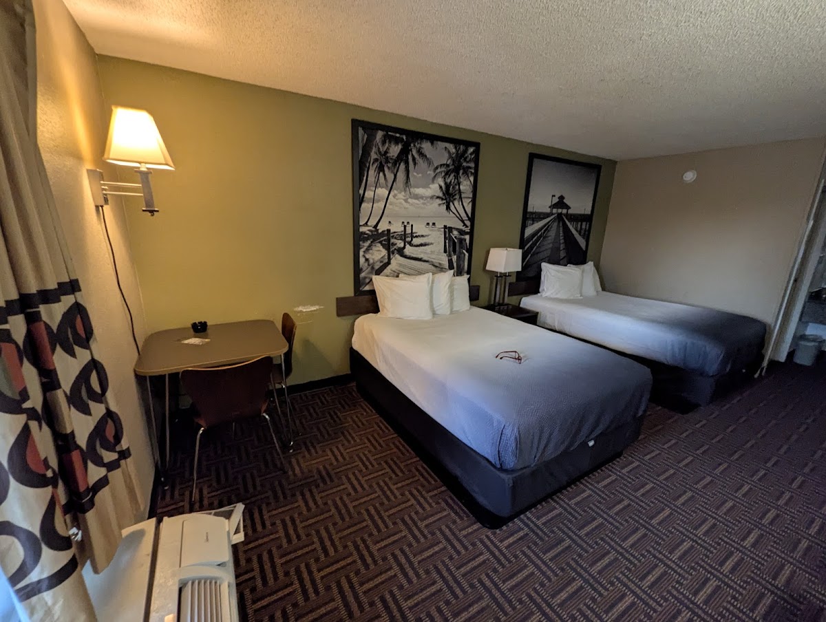 Super 8 by Wyndham Ocala I-75
