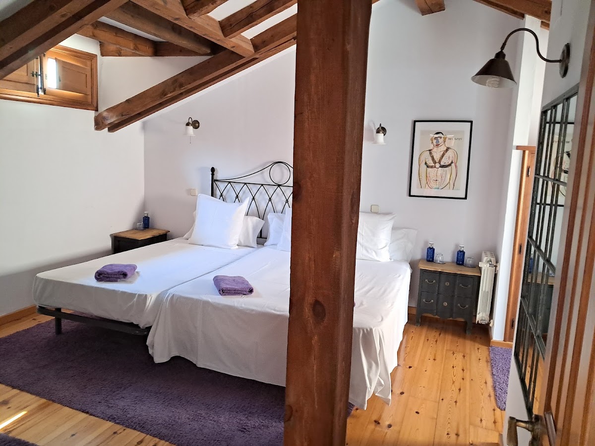 La Casona de Castilnovo - gay only rural hôtel
