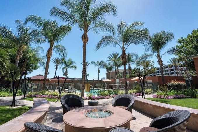 Courtyard by Marriott Los Angeles Burbank Airport