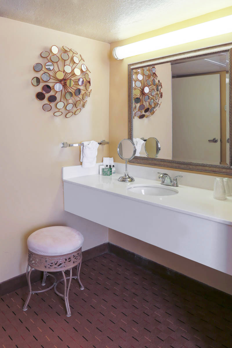 MCM Eleganté Hotel & Suites Lubbock